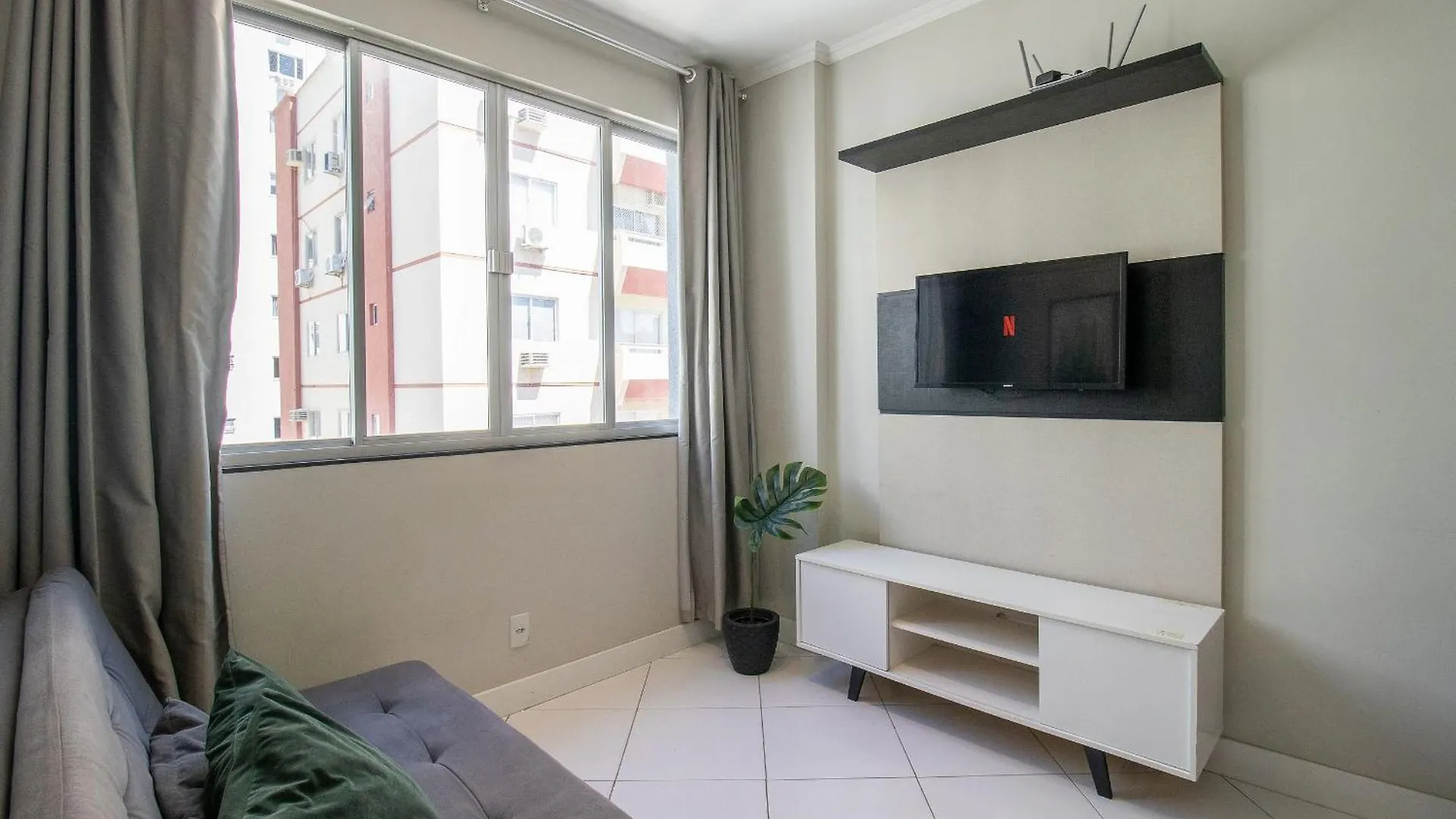 Pos73B - Climatizado, Tv Smart, Prox Av. Brasil Appartement Balneário Camboriú Brazilië